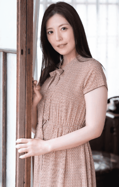 木下凛凛子图片