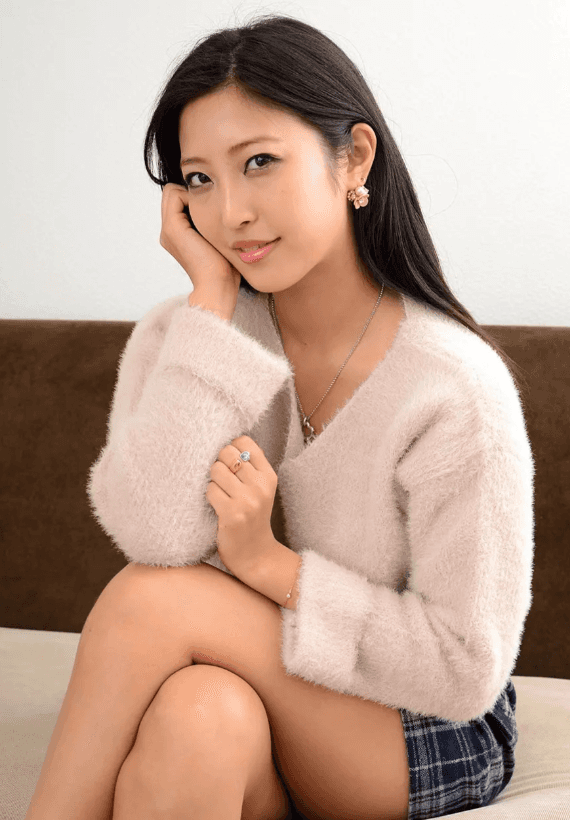 水稀美里(水川堇)图片