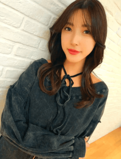 森泽佳奈(饭冈佳奈子)图片