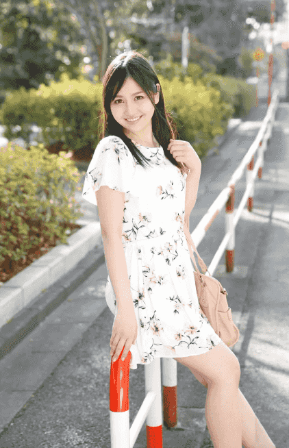 小野寺梨纱图片