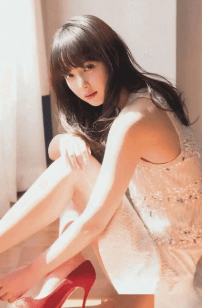 佐佐木明希/奥村沙织图片